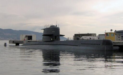 Söküm için Aliağa’ya getirilen üç İtalyan denizaltısının bugün Ege Çelik’e