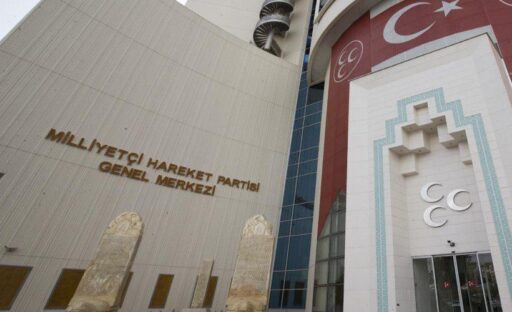 MHP’de A Takımı belli oldu: İzmir vekiline aynı görev Milliyetçi Hareket Partisi’nin yeni Merkez Yönetim Kurulu bugün ilk toplantısını