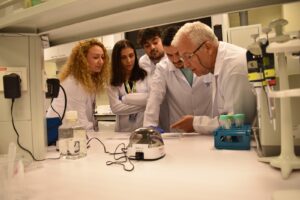 İBG’deki bilim insanlarının menenjit aşısı geliştirme konusunda umut vericiatılımı: Koruyuculuğu