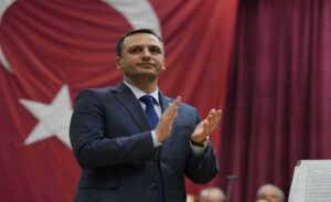 Bornova Belediye Başkan yardımcısının mekanına usulsüz olarak verilen ruhsatı iptal