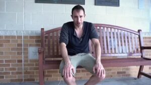 Sıfırdan başlayıp 12 ayda 1 milyon dolar kazanabileceğini iddia eden