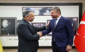 CHP İzmir İl Yönetimi, Buca Belediye Başkanı Görkem Duman’ı makamında