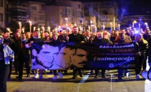 Devrimci gençlik önderleri Deniz Gezmiş, Hüseyin İnan ve Yusuf Aslan,