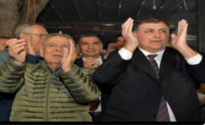 Büyükşehir’de 15 yıl belediye başkanlığı yapan Aziz Kocaoğlu, İzmir Büyükşehir