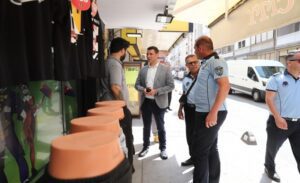 Konak Belediyesi Zabıta Müdürlüğü işgaliye ve ruhsat denetimine ilçenin genelinde