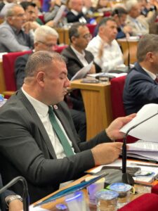 Meclis üyesi Latif Aydemir, Dün gerçekleştirilen Büyükşehir Mart ayı olağan