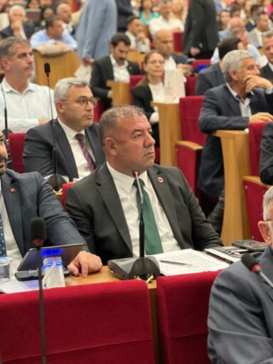 AYDEMİR’DEN MÜTHİŞ ÇIKIŞ; Mezarlıklar kendilerini vazgeçilmez sananlarla dolu!!! İzmir Büyükşehir Belediyesi AK Parti Meclis Üyesi Latif Aydemir, Mayıs