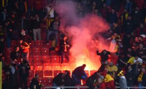 İzmir’de, Göztepe ile Altay arasında olayların çıktığı ve Göztepeli taraftar