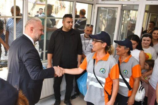 BAŞKAN PEHLİVAN’DAN 1 MAYIS MESAJI Menemen Belediye Başkanı Aydın Pehlivan, 1 Mayıs Emek ve Dayanışma
