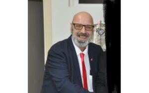 İzmir Türk TV. Yönetim Kurulu Başkanı gazeteci yazar iş insanı