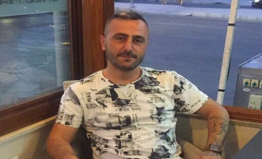 İzmir’in Karabağlar ilçesinde, Hayrullah Baş(43), sokakta karşılaştığı husumetlisi tarafından tabanca