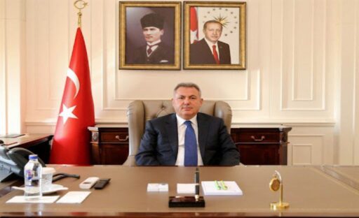 İzmir Valisi Süleyman Elban, Bayraklı Belediye Başkanı İrfan Önal’ın 3