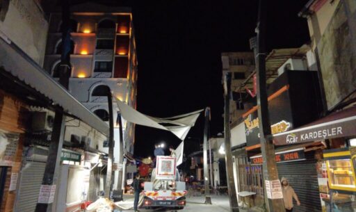 ÖMER EŞKİ; Tarihi Çarşı yenilenecek… Tarihi yüzyıllar öncesine uzanan Bornova Büyük Çarşı, esnafın ve Bornovalıların