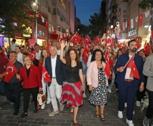 Karşıyaka 19 Mayıs’ta Kırmızı-Beyaz Karşıyaka Belediyesi, 19 Mayıs Atatürk’ü Anma Gençlik ve Spor Bayramı’nda
