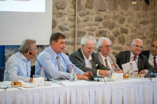 İzmir Büyükşehir Belediye Başkanı Dr. Cemil Tugay, İzmir Ekonomik Kalkınma