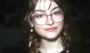 İzmir’in Karabağlar ilçesinde 15 yaşındaki kız çocuğunun eski sevgilisi 15