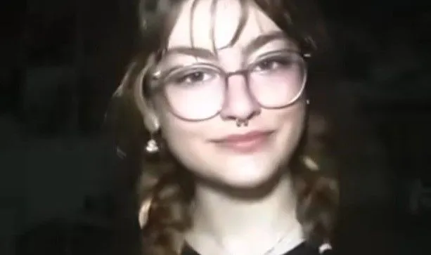 İzmir’in Karabağlar ilçesinde 15 yaşındaki kız çocuğunun eski sevgilisi 15