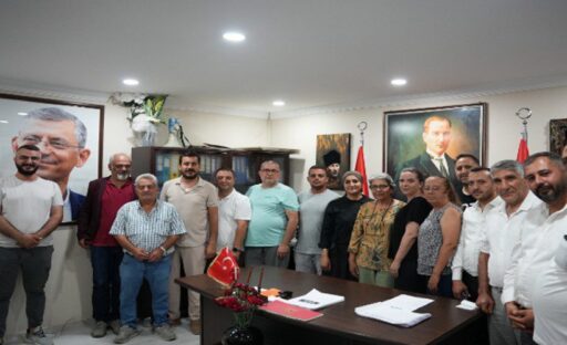 CHP Torbalı İlçe Başkanı Hakkı Polat istifa etti. Yönetim toplanarak