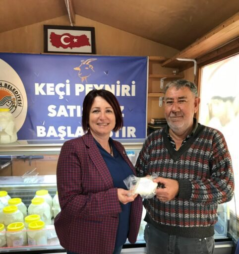 KARABURUN KOPANİSTİ PEYNİRİ TESCİL EDİLDİ Karaburun Belediye Başkanı Erdoğan’ın, seçim öncesinde verdiği söz, yöresel ürünlerin