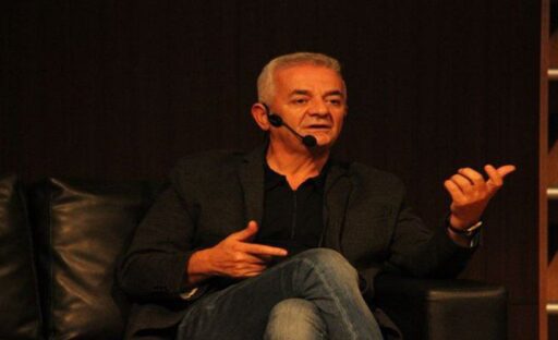 İzmir Şehir Tiyatroları Kurucu Genel Sanat Yönetmeni Yücel Erten ile