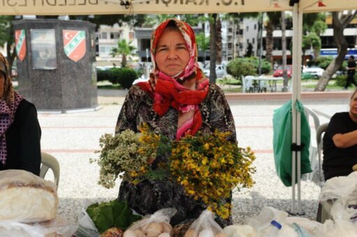 Karşıyaka Belediyesi’nin sürdürülebilir kalkınma hedefleri doğrultusunda aylık olarak düzenlediği “Yerel Üretici Buluşması”Temmuz’dan itibaren ayda iki kez