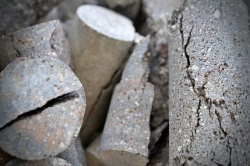 İzmir Büyükşehir Belediyesi, kentin afetlerden etkilenmemesi için deprem araştırmaları ve