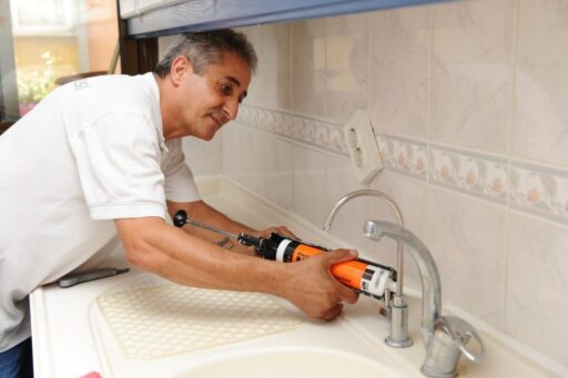 Karşıyaka Belediyesi tarafından ilçede yaşayan 65 yaş üstü çınarlar için