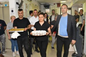 Bornova Belediye Başkanı Ömer Eşki, vergi ödemelerinin son gününde Mali