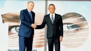 Cumhurbaşkanı Tayyip Erdoğan’ın CHP Genel Başkanı Özgür Özel’e merakla beklenen