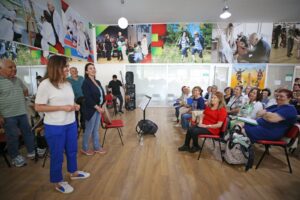 Karşıyaka Belediyesi Bilge Çınarlar Sağlıklı Yaş Alma Merkezi, kurs ve