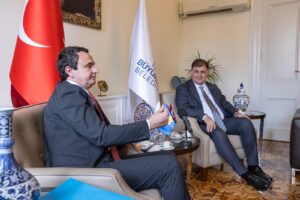 İzmir Büyükşehir Belediye Başkanı Dr. Cemil Tugay, Kosova Cumhuriyeti’nin Başbakanı