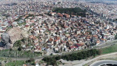 İzmir’in protokol yolunda değişim başlıyor. Buca Belediyesi, Atatürk Maskı’nın da