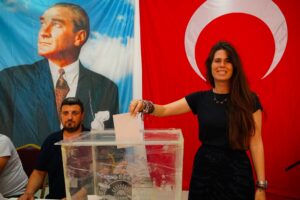 BAŞKAN LAL DENİZLİ, ÇEŞME KENT KONSEYİ KURULU’NDA KONUŞTU Çeşme Kent