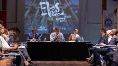 İzmir Büyükşehir Belediye Başkanı Dr. Cemil Tugay, koordinasyon toplantılarını Selçuk'ta