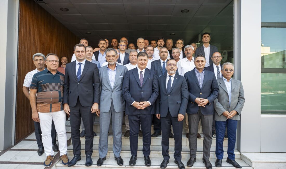 İzmir Büyükşehir Belediye Başkanı Dr. Cemil Tugay, Aliağa’da sanayiciler ile