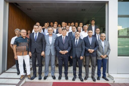 İzmir Büyükşehir Belediye Başkanı Dr. Cemil Tugay, Aliağa’da sanayiciler ile