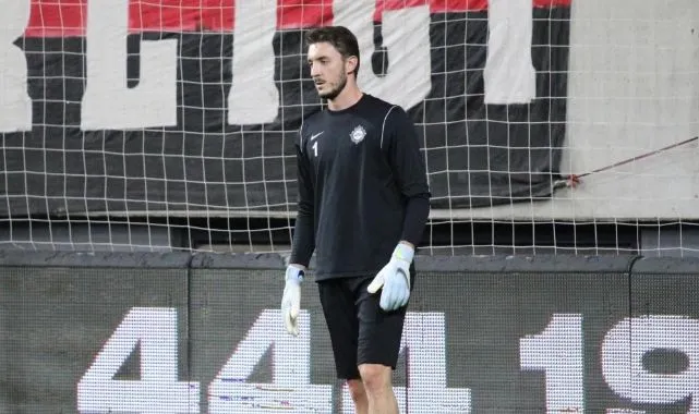 Altay, 31 yaşındaki kalecisi Ozan Evrim Özenç ile 2 yıllık