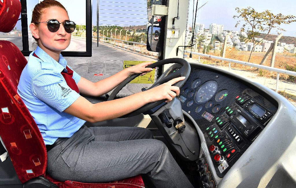 İzmir Büyükşehir Belediyesi ESHOT Genel Müdürlüğü, kadın şoför istihdamını artırmak
