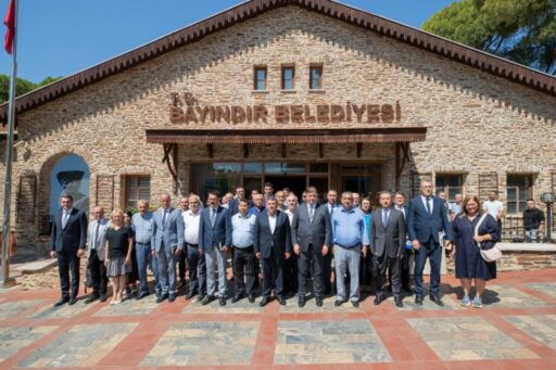 İzmir Büyükşehir Belediye Başkanı Dr. Cemil Tugay, sorunların yerinde tespiti