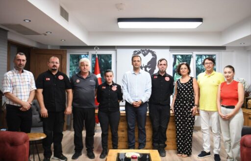 Bornova Belediye Başkanı Ömer Eşki, Bornova Arama Kurtarma Derneği (BORAK)