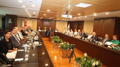 İzmir Vergi Dairesi Başkanlığı ihracatçıların KDV iadesi dosyalarını ortalama 17