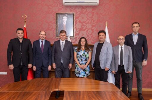 İzmir Büyükşehir Belediye Başkanı Dr. Cemil Tugay ve AIPH yetkilileri