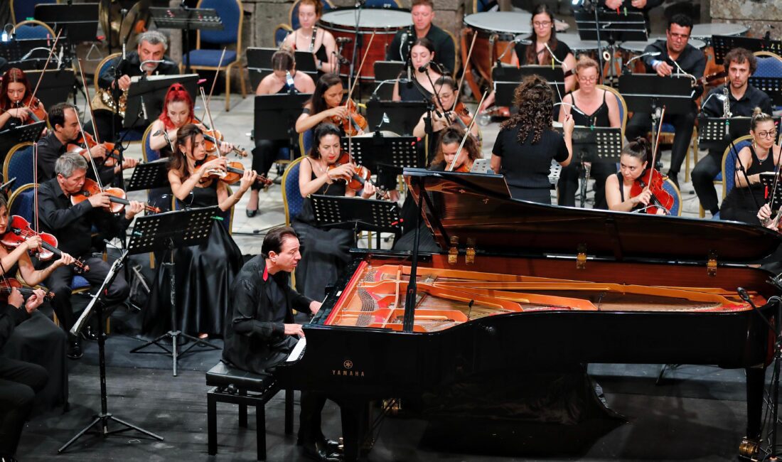 37. Uluslararası İzmir Festivali, dünyaca ünlü piyanist Fazıl Say ve
