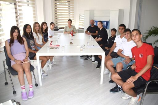 FOÇALI TAEKWONDOCULAR İZMİR İL ŞAMPİYONASINDA MADALYA HEDEFLİYOR Foça Belediyespor Kulübü Taekwondo Takımı Sporcuları, 17-19 Temmuz tarihlerinde Gaziemir’de