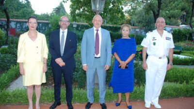 İzmir'de, Fransa Büyükelçisi Isabelle Dumont, Fransa İstanbul Başkonsolosu Oliver Gauvin,