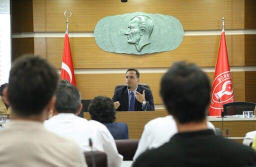 Ömer Eşki'den İnciler Bornova Köylü Pazarı Kapatılsın