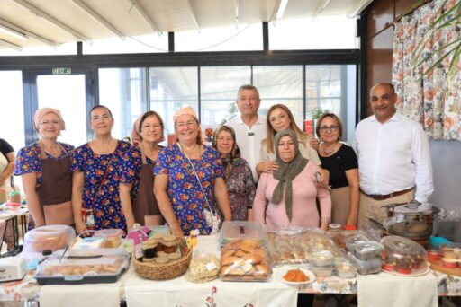Güzelbahçe’nin El Emeği Lezzetleri Artık GÜZBEL Cafe’de Güzelbahçe Belediye Başkanı Mustafa Günay, Yelki ve Çamlı Kadın Kooperatifleri’ninemekçi