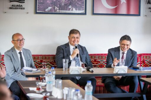 Başkan Tugay Aliağa’da koordinasyon toplantısı yaptı İzmir Büyükşehir Belediye Başkanı