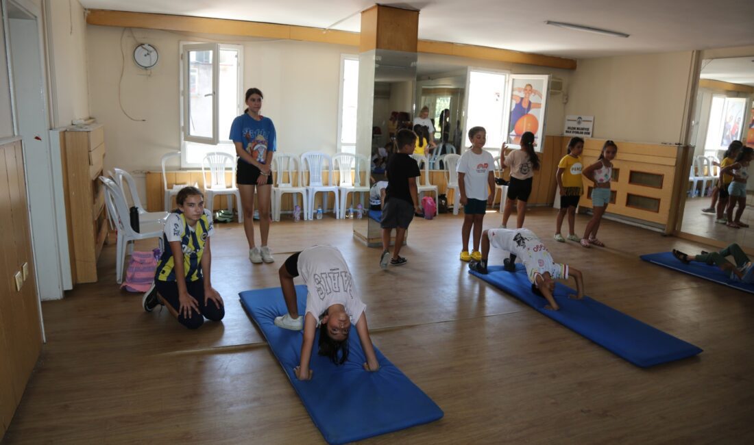 Okulların kapanmasıyla birlikte Efes Selçuk Belediyesi tarafından ücretsiz olarak başlatılan