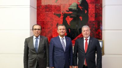 İESOB Başkanı Yalçın Ata, Ankara'da Cumhuriyet Halk Partisi (CHP) Genel
Başkanı